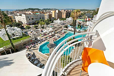 DOUBLE SINGLE USE POOL VIEW