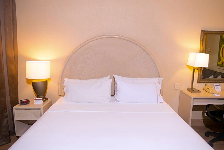 Holiday Inn Express Monterrey Galerias-San Jeronimo By IHG
