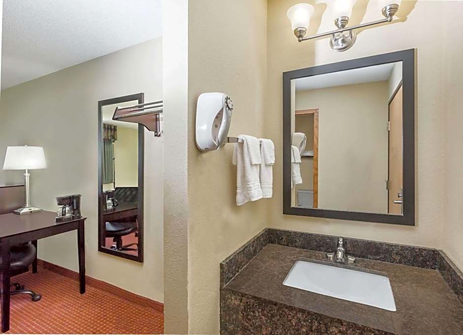 Western Inn & Suite Grinnell IA