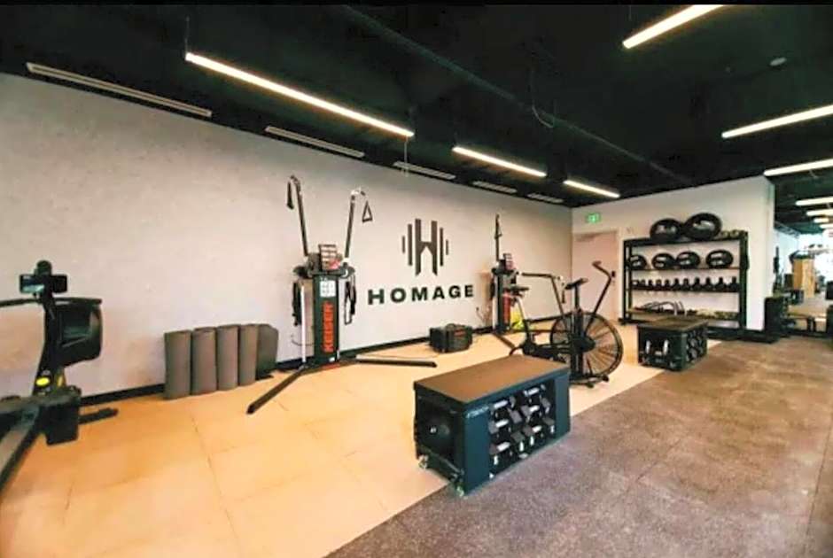 Comfortable Studio with King Bed and Queen Sofa-bed