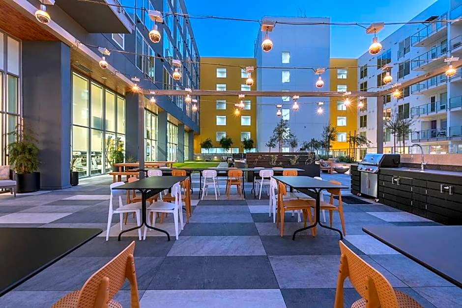 Level Long Beach - East Village