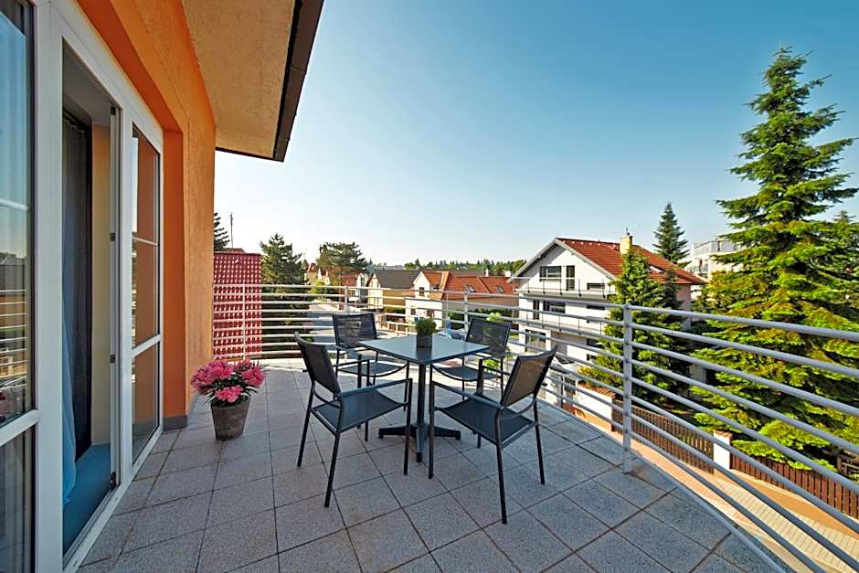 Hotel Tulipan Pruhonice