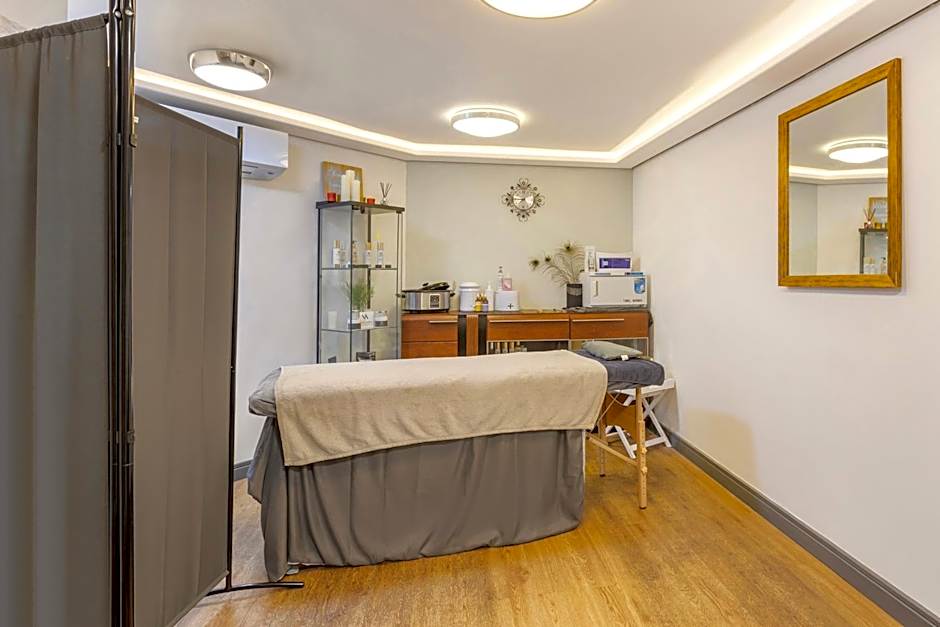 Woodford Bridge Country Club