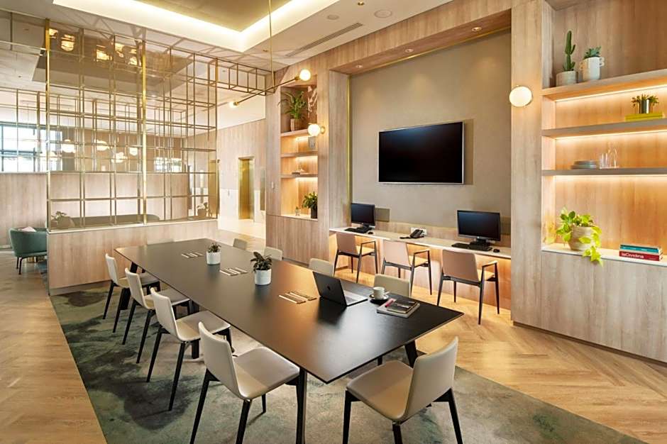 Crowne Plaza Adelaide By IHG