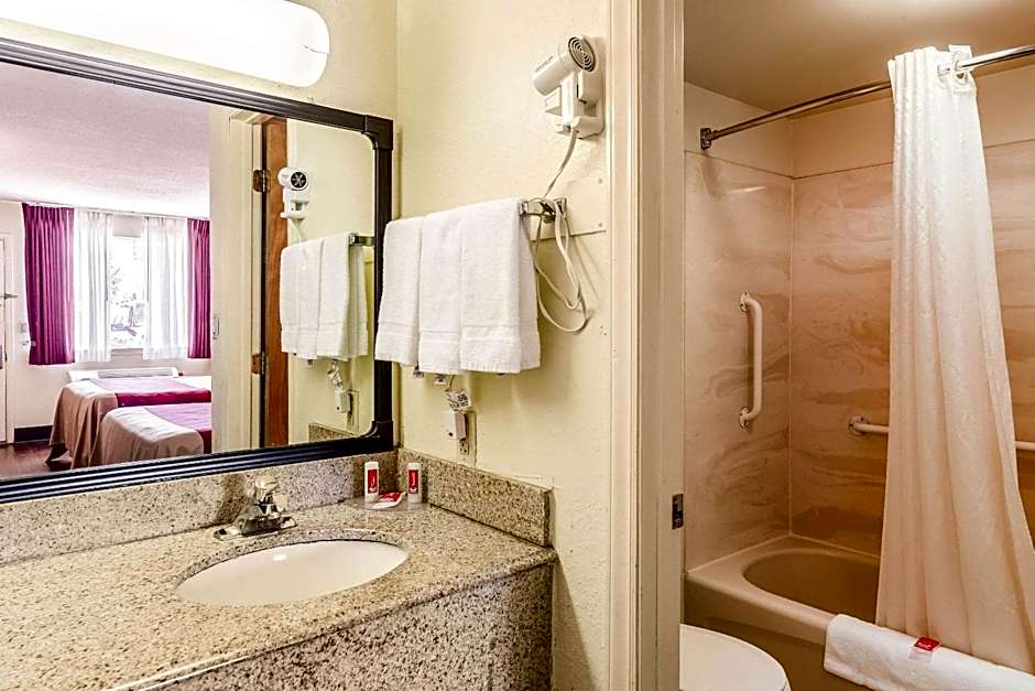 Econo Lodge Christiansburg-Blacksburg I-81