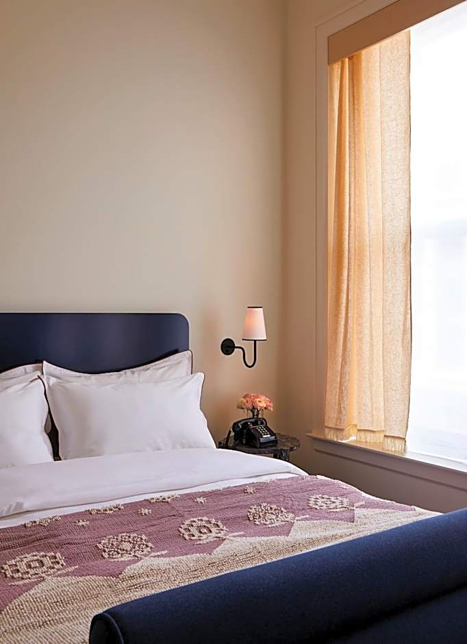 The Siren Hotel