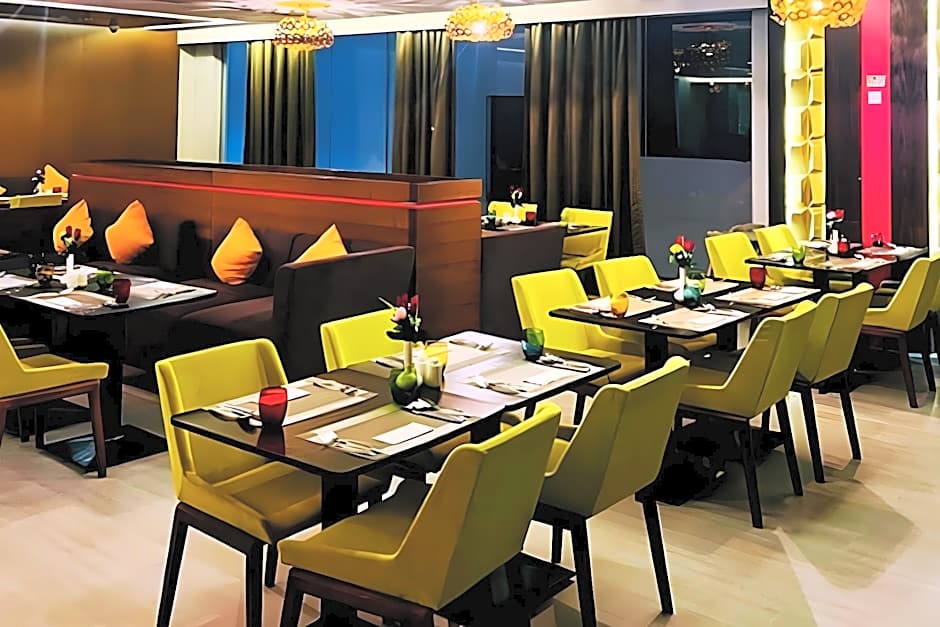 Carnelian Muscat - Airport Hotel