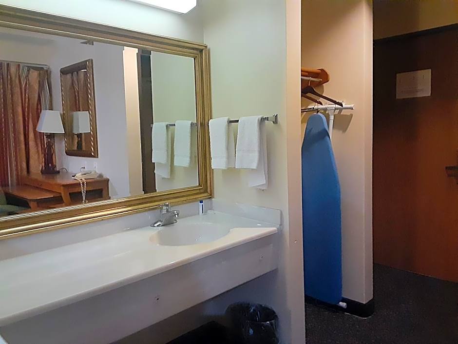American Inn And Suites Ionia