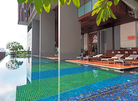 Hansar Bangkok Hotel