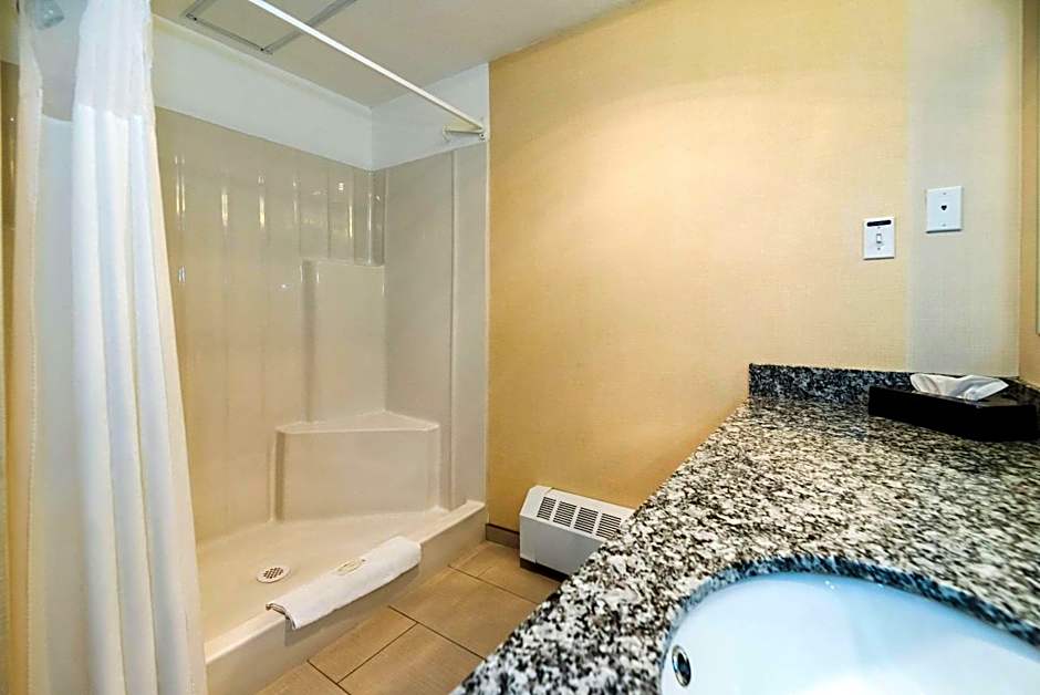 Prestige Riverside Lodge Quesnel