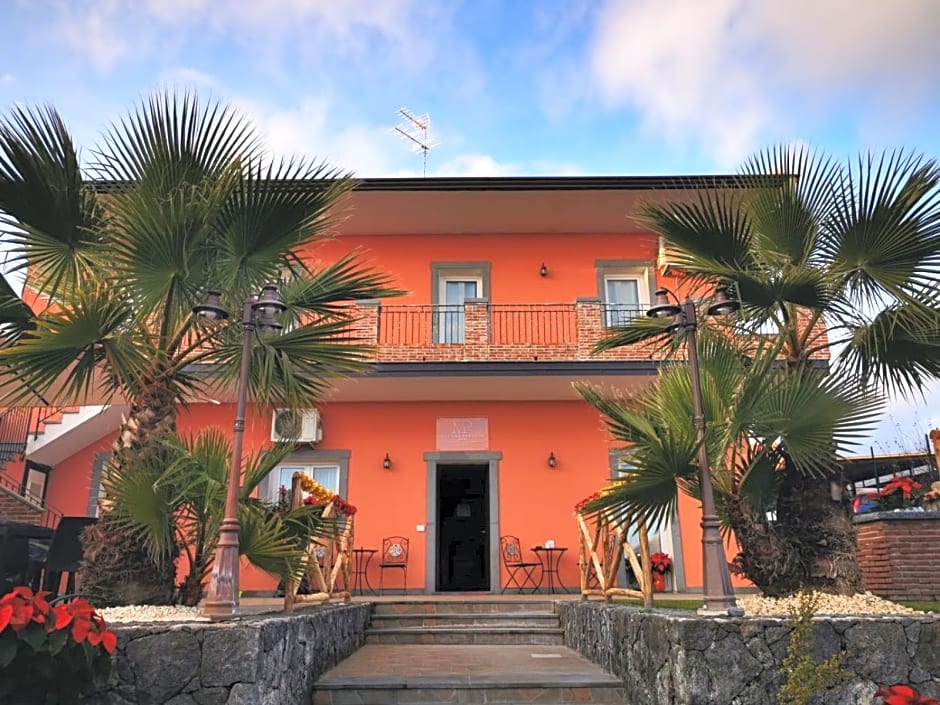 Martina Paradise B&B – Nicolosi, CA