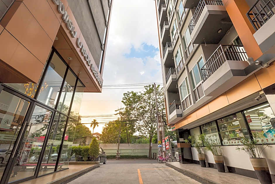 Baron Residence Bangkok