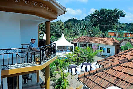 Mowicribs Hotel and Spa