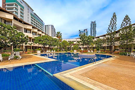 Tropicana Hotel (SHA Extra Plus)