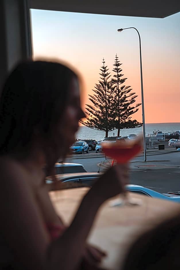 Cottesloe Beach Hotel