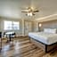 Harbor House Inn