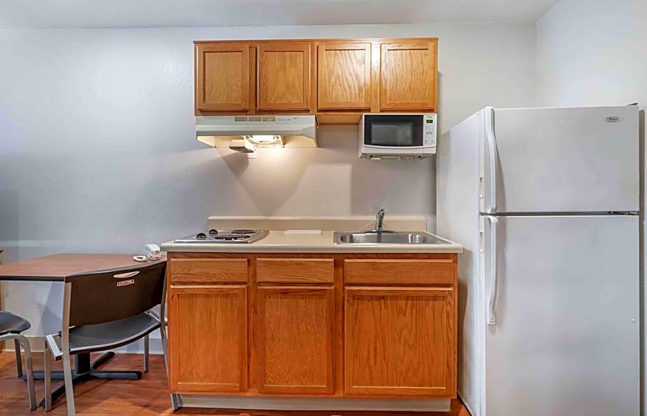 Extended Stay America Select Suites - Laredo