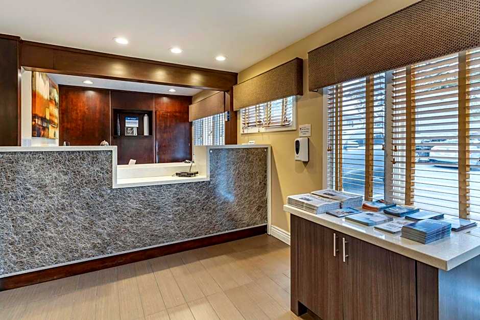 Best Western Carmel's Town House Lodge