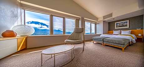 4 Bedroom Yotei Penthouse Residence (Dual Key)