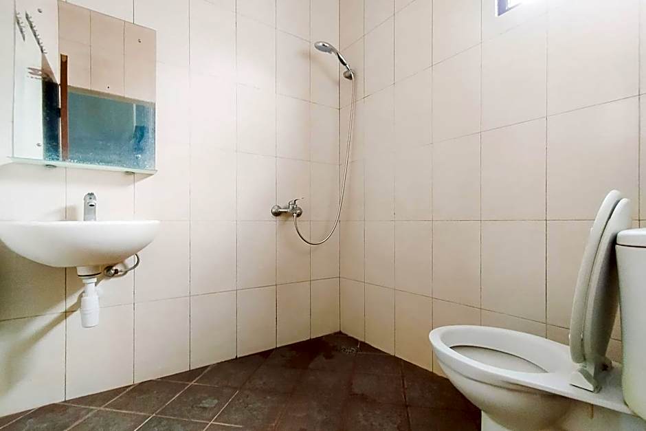 RedDoorz Syariah Near Lotte Grosir Medan