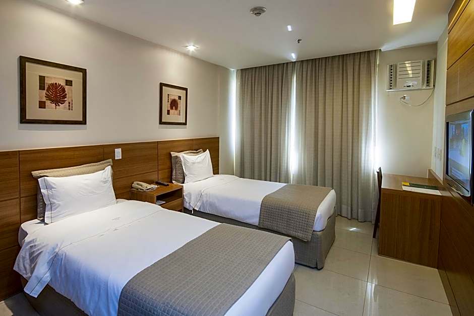 Américas Granada Hotel