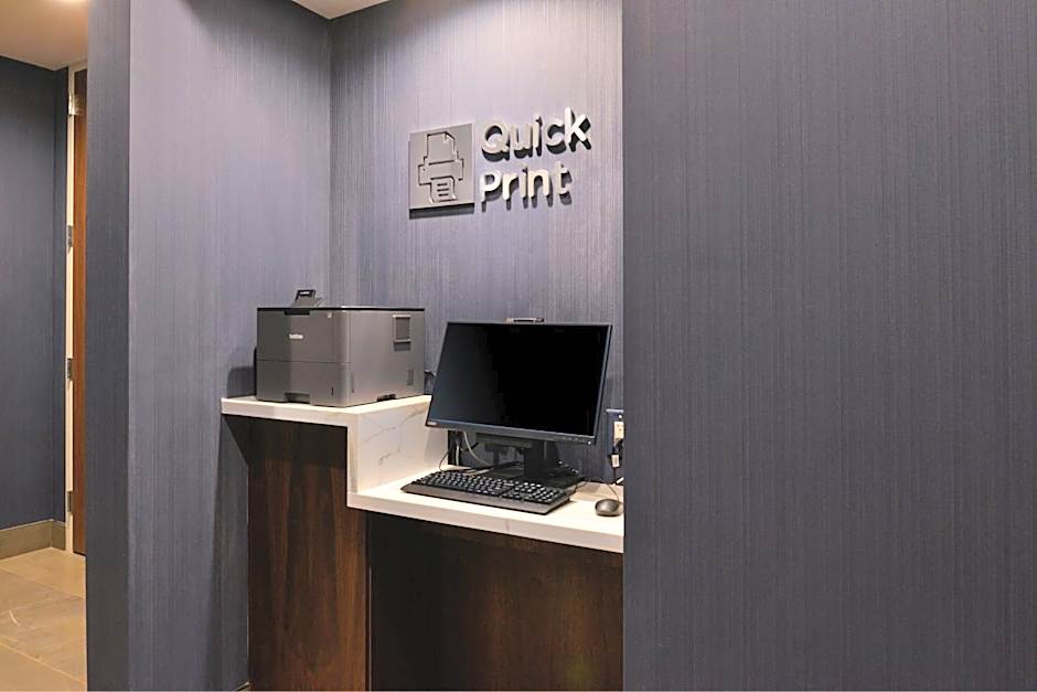 Courtyard by Marriott Raleigh Cary/Crossroads