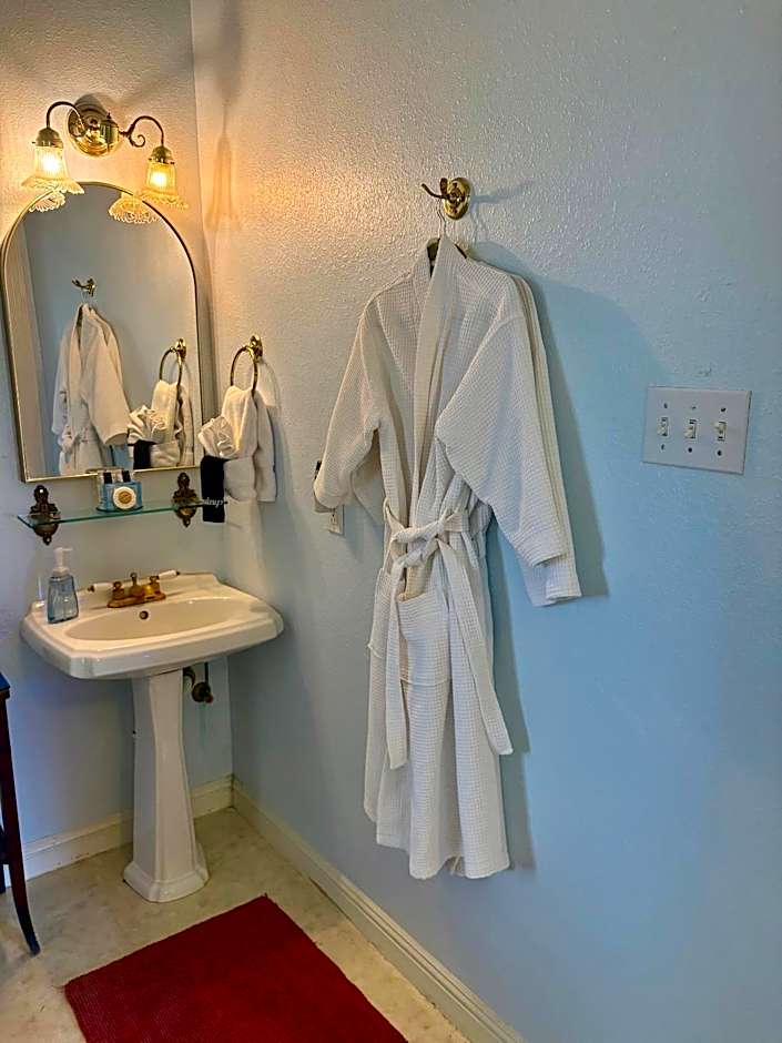 Woodrow House Bed & Breakfast