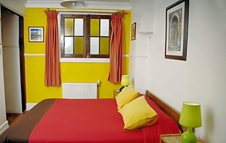 Single Superior  with Private Bathroom