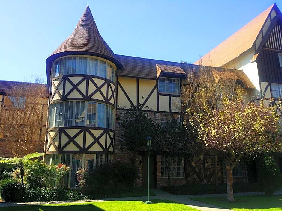 Anaheim Majestic Garden Hotel