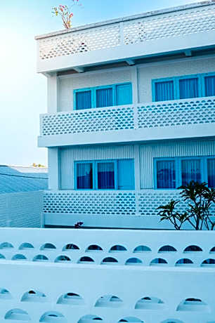 Paras Paros Marina Lodge