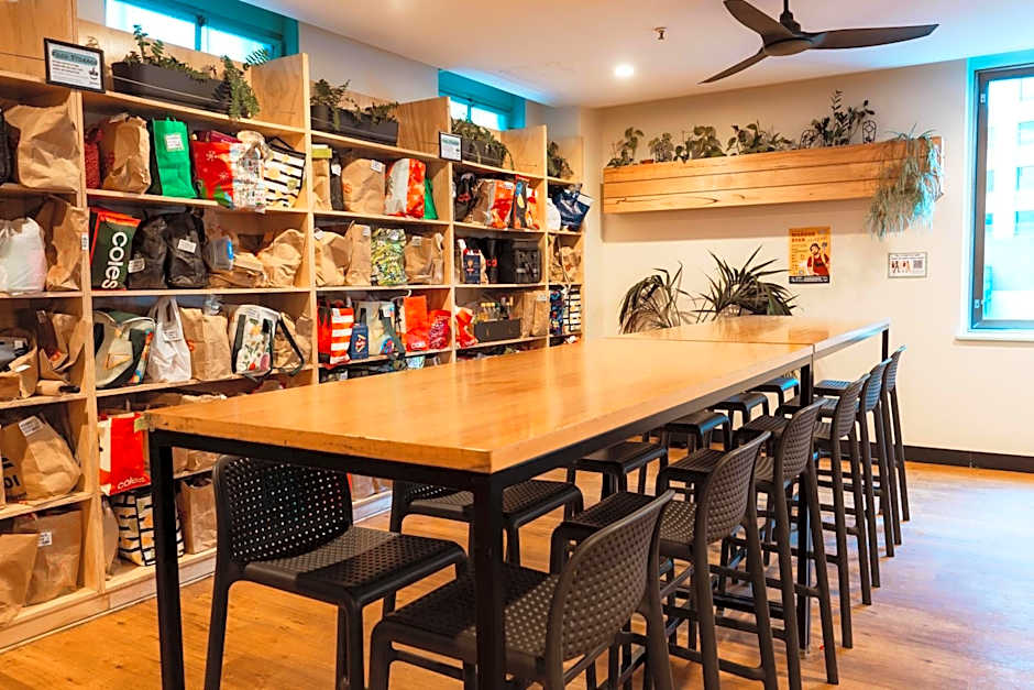 Flinders Backpackers