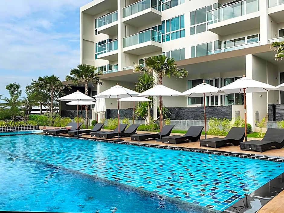 EveRyDaY BEACHFRONT STYLISH  LUXURY* JOMTIEN
