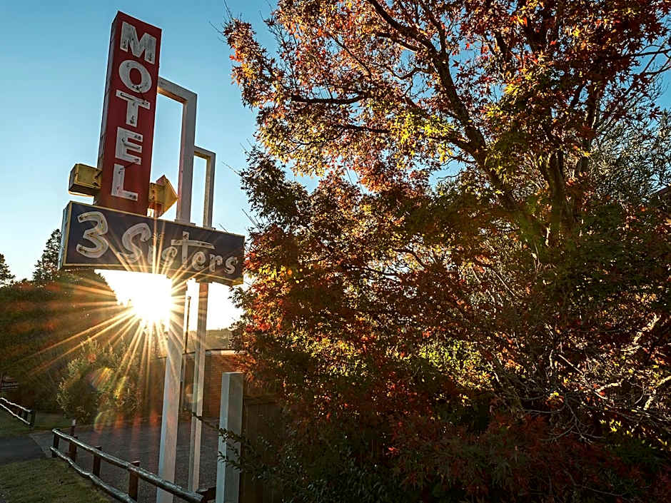 3 Sisters Motel