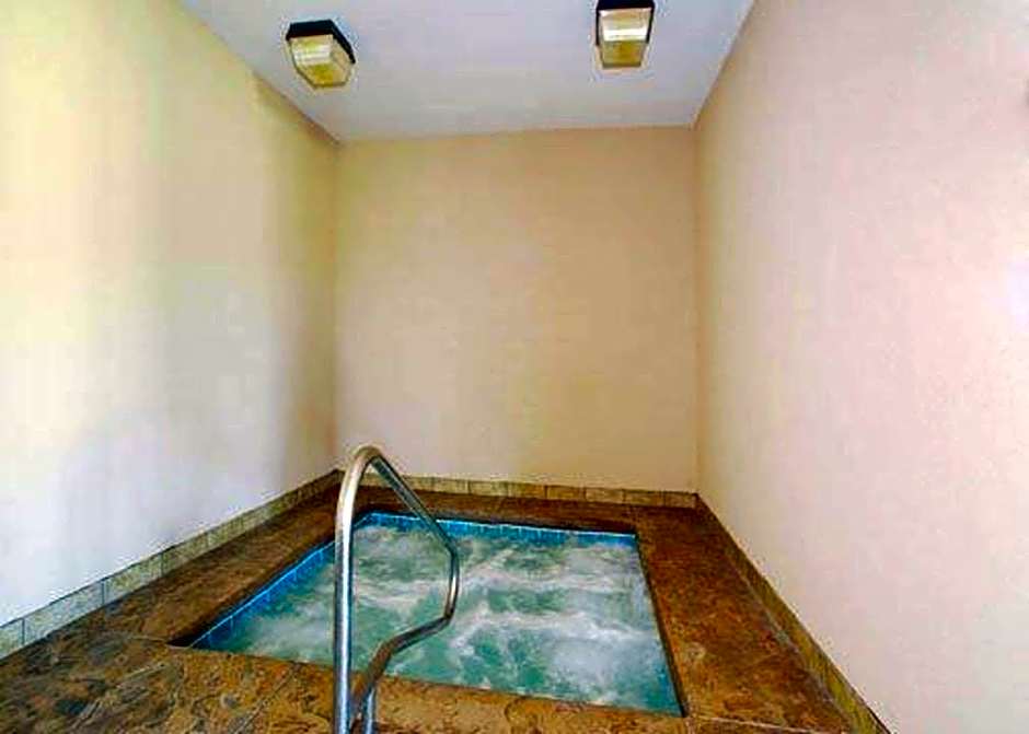 Quality Inn Parsons North