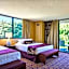 Hilo Hawaiian Hotel, Trademark Collection by Wyndham