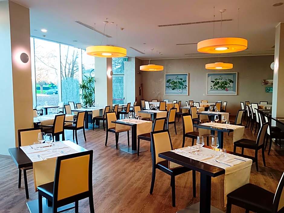 The Hub Hotel