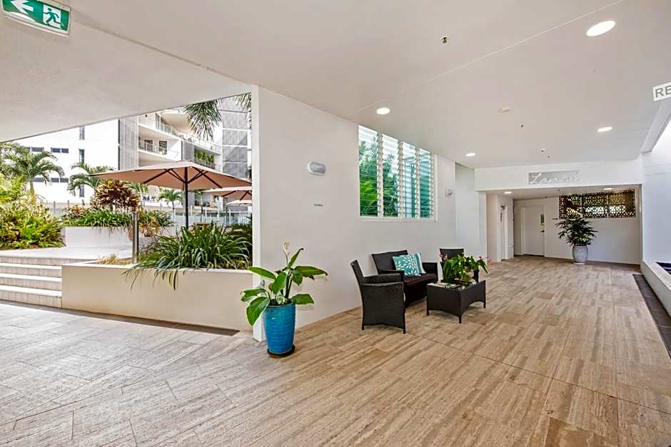 Lanai Apartments