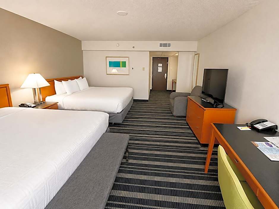 Atrium Hotel And Suites Dfw Airport