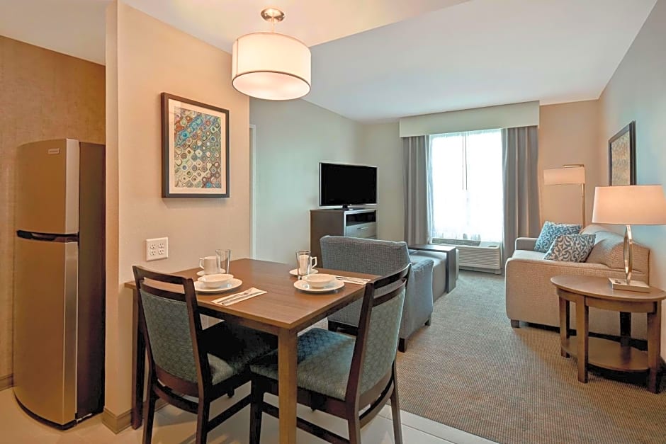 Homewood Suites by Hilton Orlando Flamingo Crossings