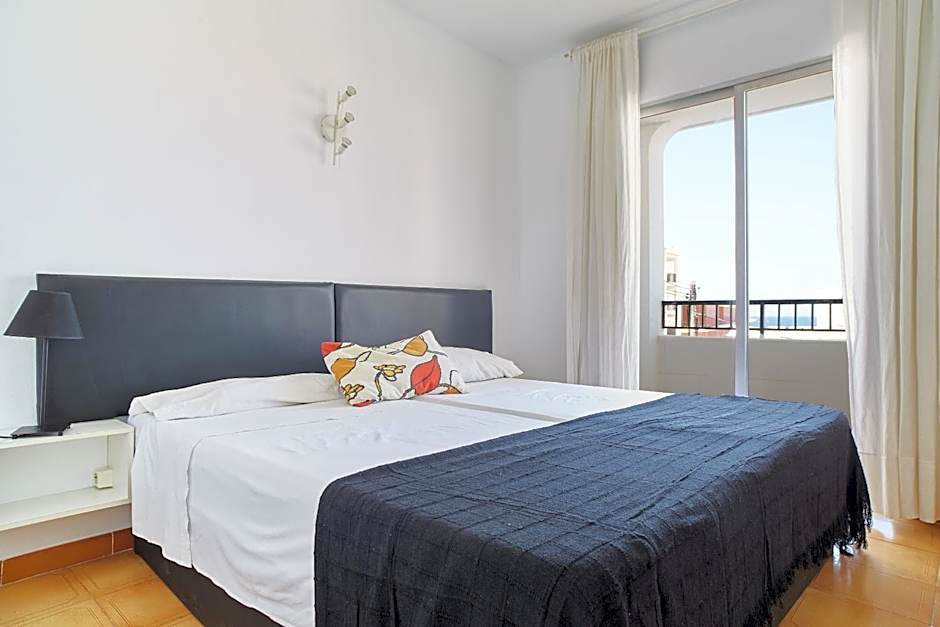 Apartamentos San Antonio Beach