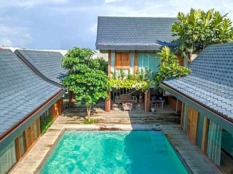 Ayom Java Village
