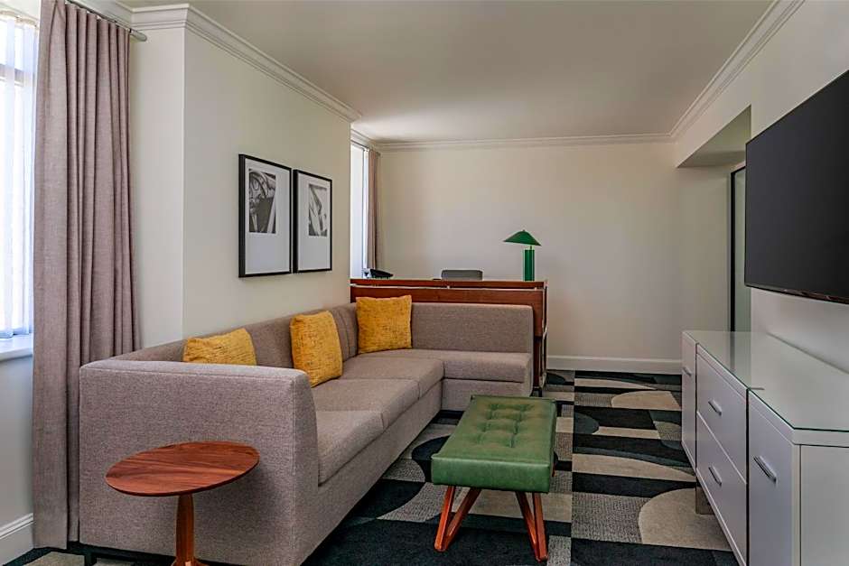 Le Meridien Indianapolis