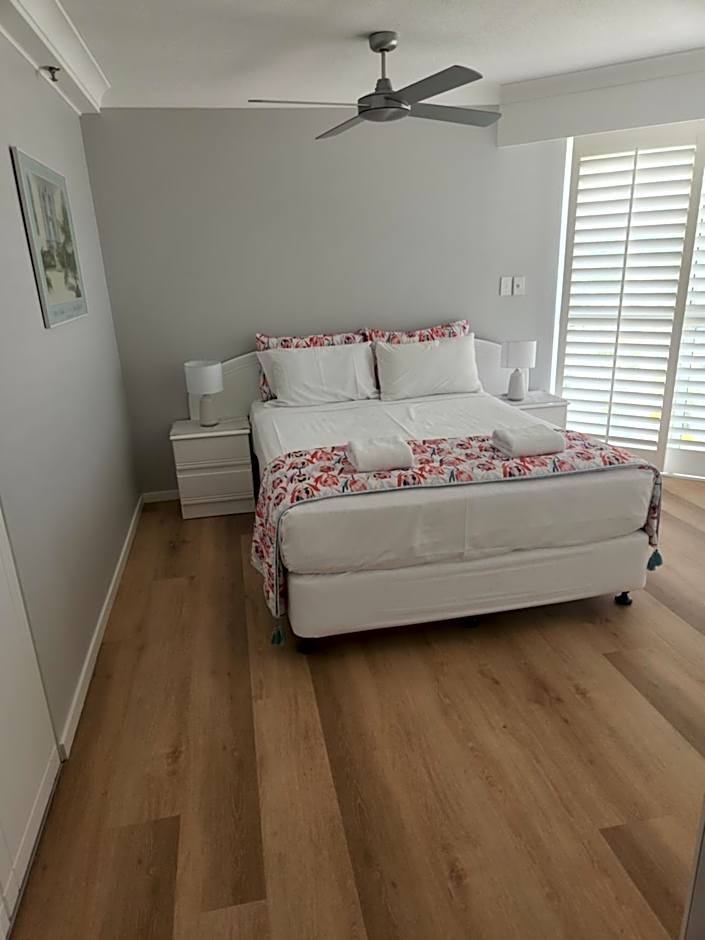 Burleigh Surf Apartments