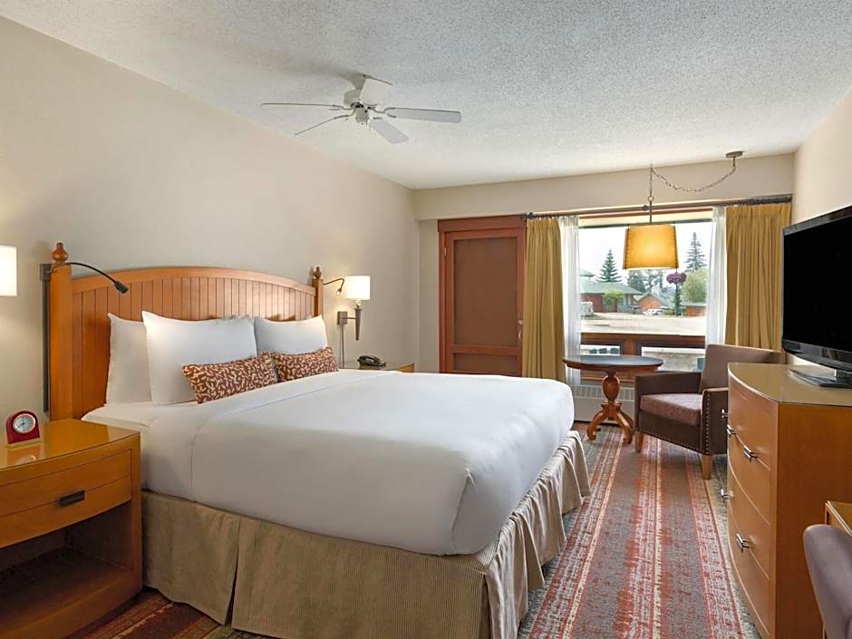 Fairmont Jasper Park Lodge
