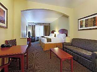 Holiday Inn Express & Suites Burleson/Ft. Worth By IHG