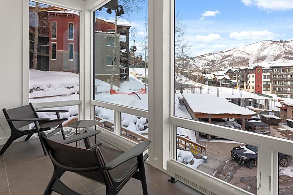Enclave 309, Snowmass Ski-In/Ski-Out Condo w/Shared Pool/Hot Tub/Private Washer/Dryer/Gym/WiFi