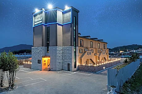 The Bay hotel & pool villa