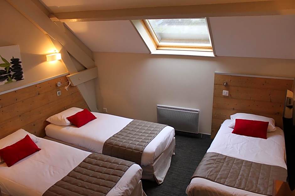 Photo 1 of 3 of Triple Room