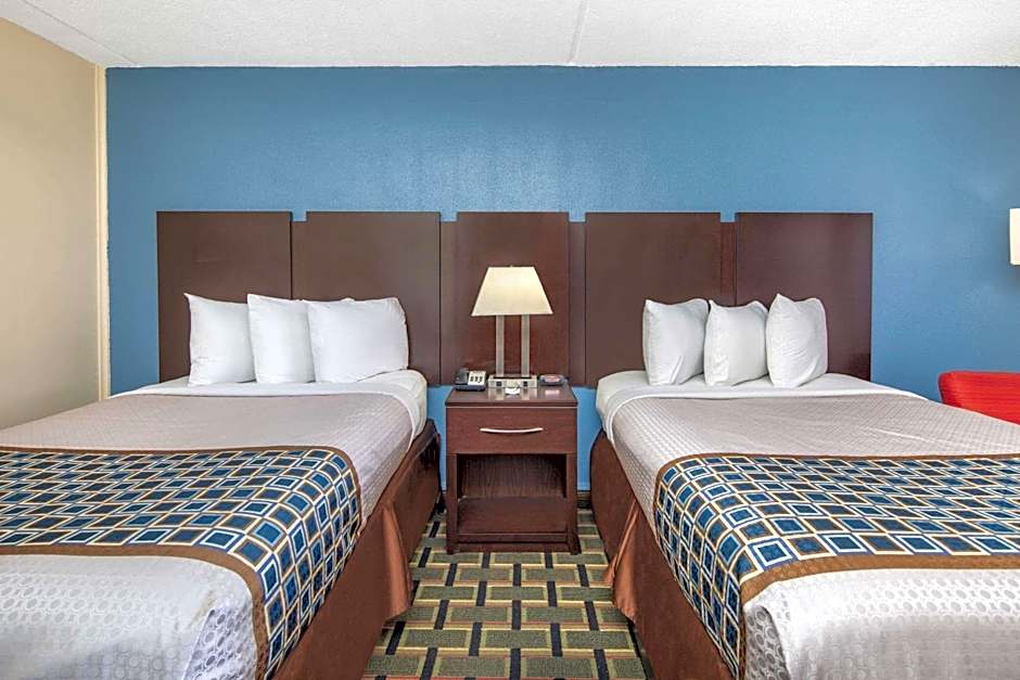 Travelodge by Wyndham Savannah Area/Richmond Hill