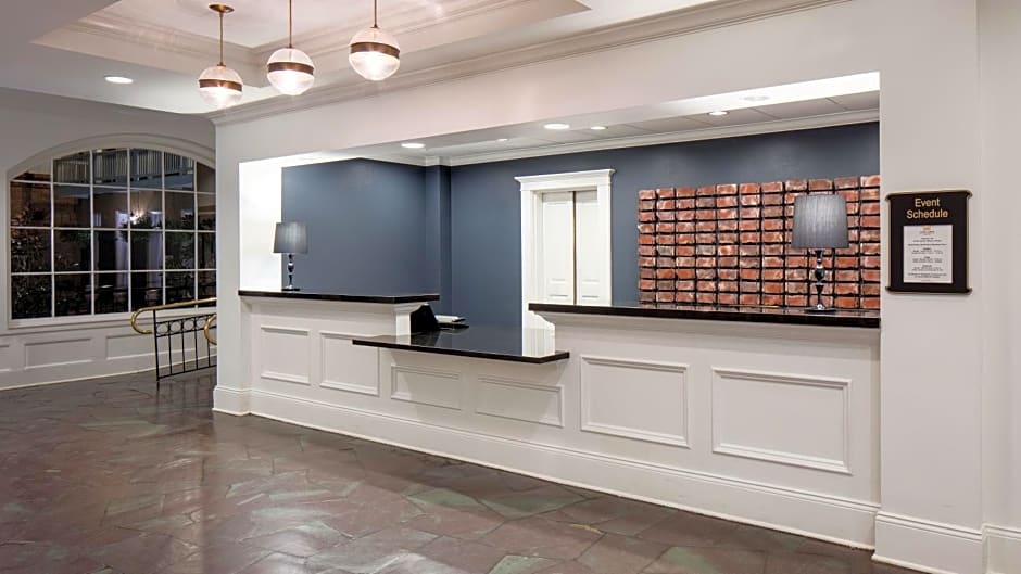 Holiday Inn Hotel French Quarter-Chateau Lemoyne, an IHG Hotel